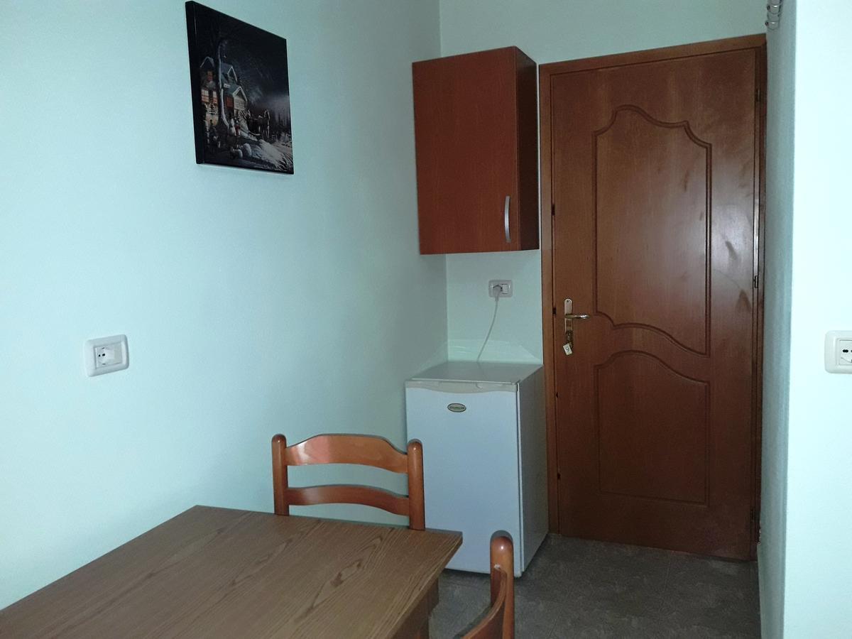 Tani'S Guesthouse Ksamil Eksteriør bilde