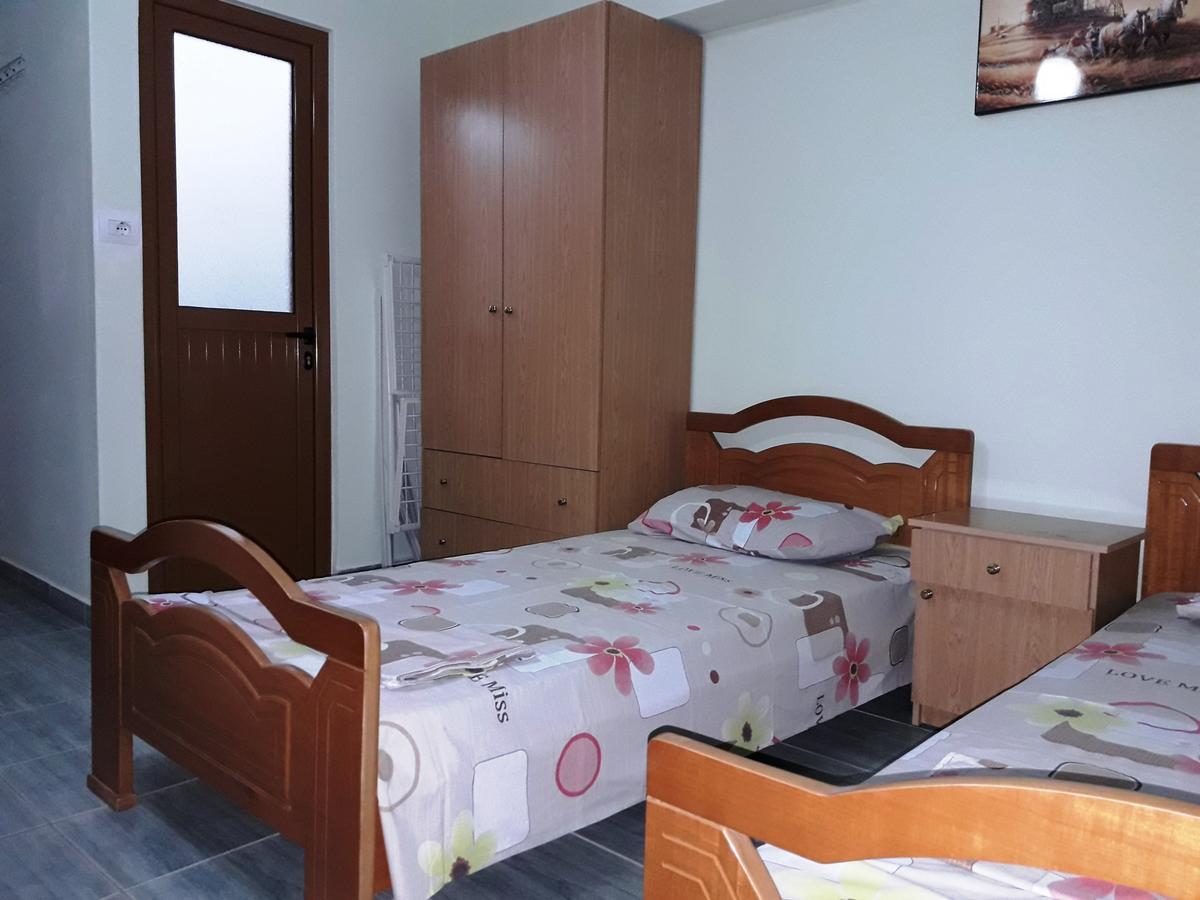 Tani'S Guesthouse Ksamil Eksteriør bilde