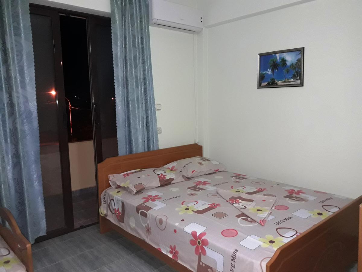 Tani'S Guesthouse Ksamil Eksteriør bilde