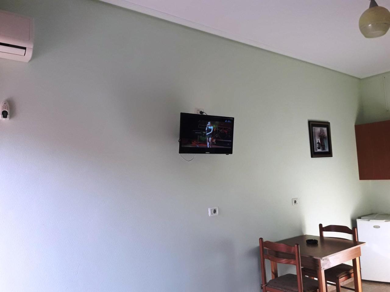 Tani'S Guesthouse Ksamil Eksteriør bilde